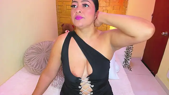 Snapshot of Julia_Haye chatting on 07/01/26, 03:52 Julia Haye online show from 07/01/26, 03:52