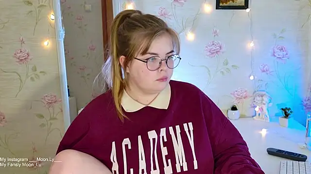 sinnamon  online show from 11/03/25, 04:41