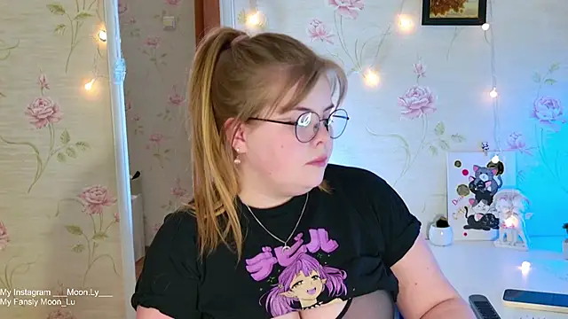 sinnamon  online show from 11/08/25, 04:40