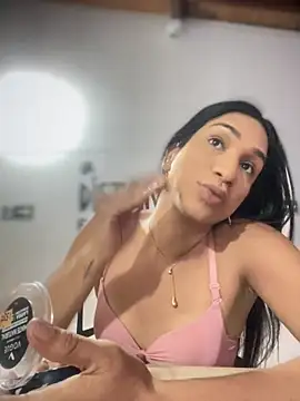 Ashly Miller online show from 11/19/25, 07:25