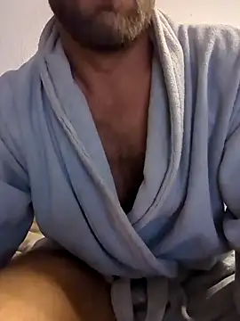 Snapshot of geilehure26 chatting on 10/03/25, 12:29 geilehure26 online show from 10/03/25, 12:29