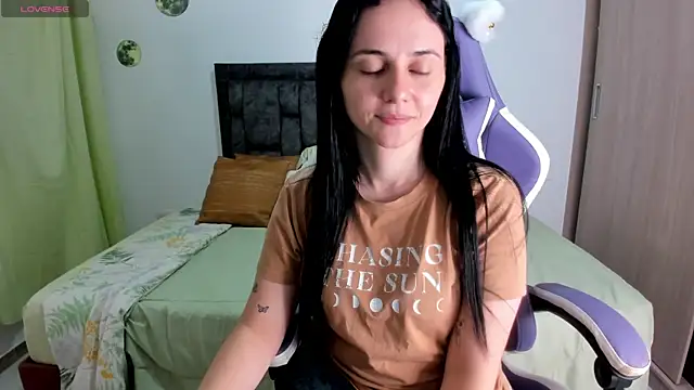 Snapshot of lucia_s1 chatting on 06/17/26, 10:10 lucia s1 online show from 06/17/26, 10:10