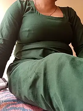 Lovly pari online show from 07/28/26, 10:10