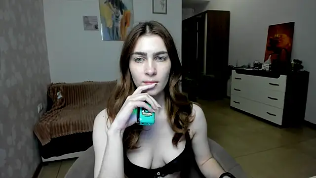 Snapshot of KaraWill chatting on 06/05/26, 07:08 KaraWill online show from 06/05/26, 07:08