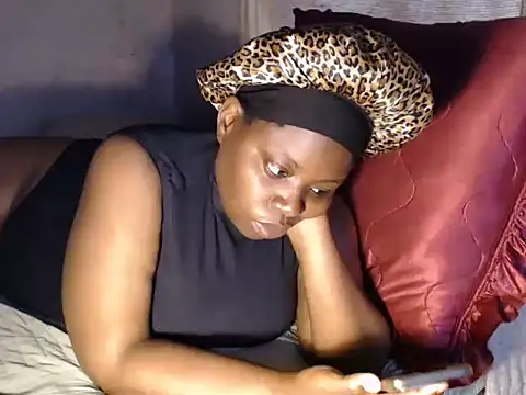 Snapshot of devine_TATAS chatting on 10/07/25, 02:47 devine TATAS online show from 10/07/25, 02:47