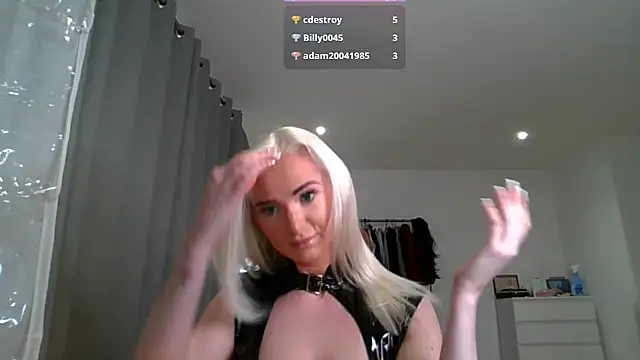 Snapshot of chelseablonde chatting on 02/12/25, 10:37 chelseablonde online show from 02/12/25, 10:37