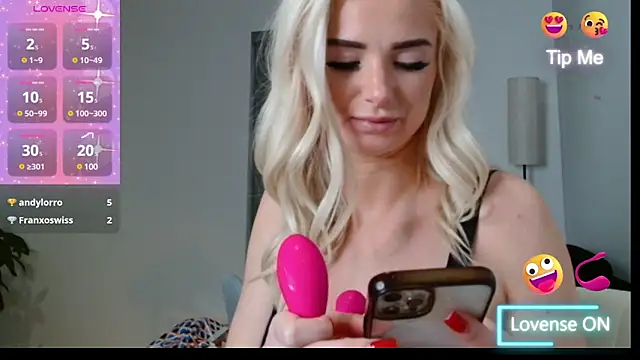Snapshot of chelseablonde chatting on 02/28/25, 10:39 chelseablonde online show from 02/28/25, 10:39