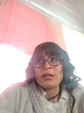 Alexandrasaenz online show from 10/18/25, 02:29