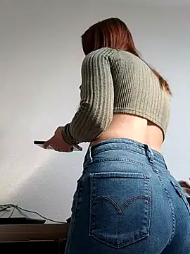 Snapshot of clara-francaise chatting on 03/02/25, 02:10 clara-francaise online show from 03/02/25, 02:10
