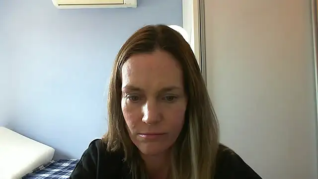 Annylove1 online show from 10/22/25, 05:13