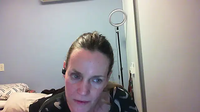 Annylove1 online show from 11/03/25, 12:24