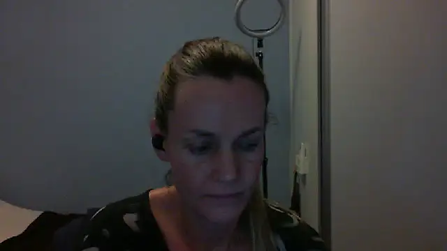 Annylove1 online show from 11/06/25, 12:00