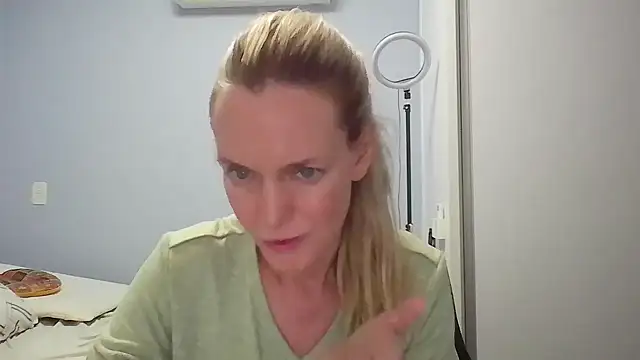 Annylove1 online show from 02/28/26, 12:44