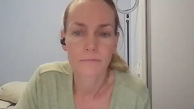 Annylove1 online show from 03/11/26, 12:05