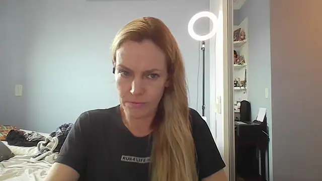 Annylove1 online show from 04/08/26, 10:48