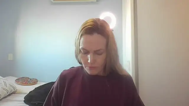 Snapshot of Annylove1 chatting on 06/18/26, 10:52 Annylove1 online show from 06/18/26, 10:52