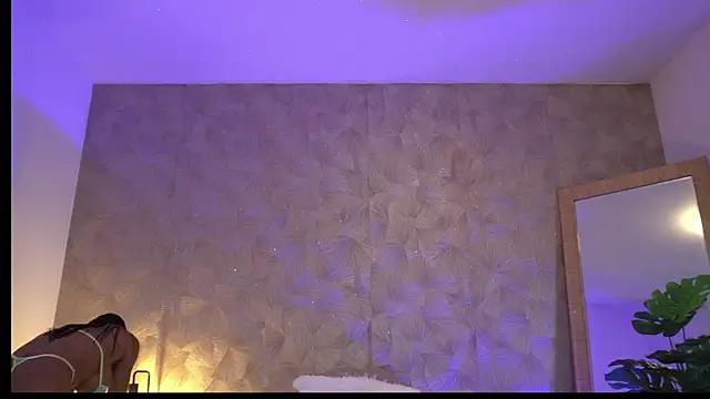 Snapshot of KalaBeckett_ chatting on 08/09/26, 11:04 KalaBeckett online show from 08/09/26, 11:04