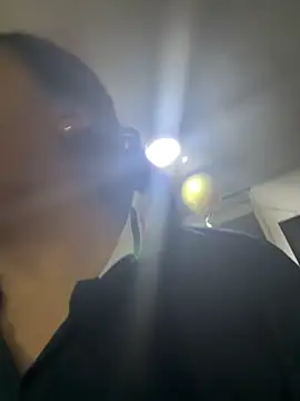 Snapshot of Hannahoff chatting on 02/15/25, 01:21 Hannahoff online show from 02/15/25, 01:21