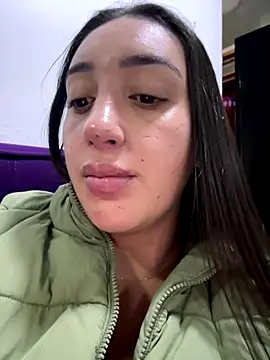 Snapshot of Hannahoff chatting on 09/23/25, 10:13 Hannahoff online show from 09/23/25, 10:13