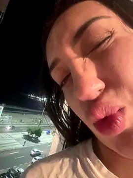 Snapshot of Hannahoff chatting on 10/01/25, 10:16 Hannahoff online show from 10/01/25, 10:16