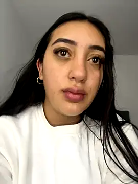 Hannahoff online show from 11/30/25, 12:36