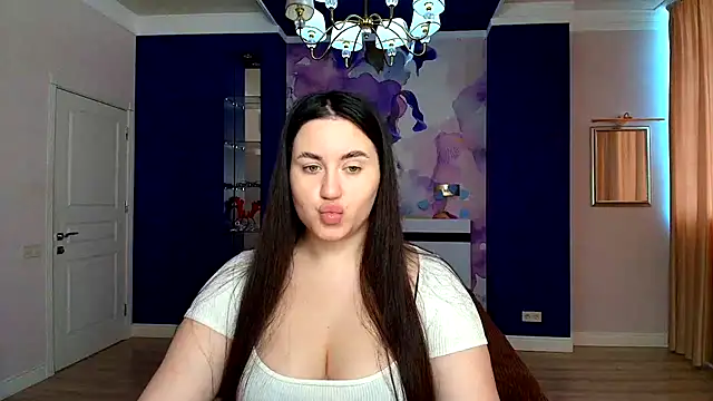 Roxie Bradley online show from 03/04/25, 06:47