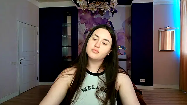 Roxie Bradley online show from 03/21/25, 10:50