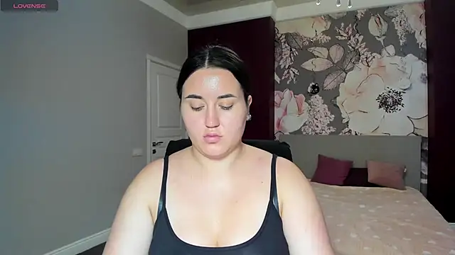 Roxie Bradley online show from 09/16/25, 07:31