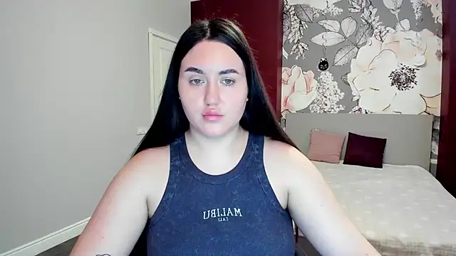 Roxie Bradley online show from 02/09/26, 07:01