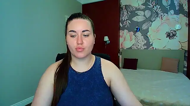 Snapshot of Roxie_Bradley chatting on 05/25/26, 05:46 Roxie Bradley online show from 05/25/26, 05:46