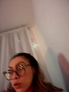 Snapshot of Im_sophiie chatting on 04/28/26, 07:13 Im sophiie online show from 04/28/26, 07:13