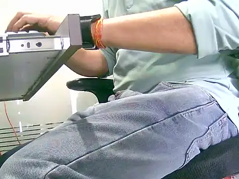 kavipanty online show from 04/28/26, 11:04