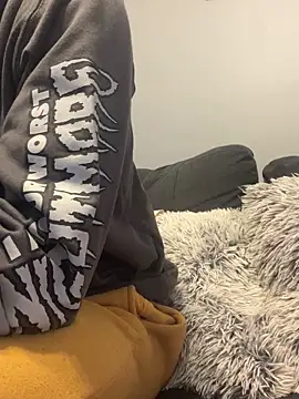 Snapshot of SlxmXBlxck chatting on 11/14/25, 02:05 SlxmXBlxck online show from 11/14/25, 02:05