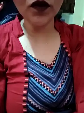 Snapshot of Scholl_girl143 chatting on 05/07/26, 07:47 Scholl girl143 online show from 05/07/26, 07:47