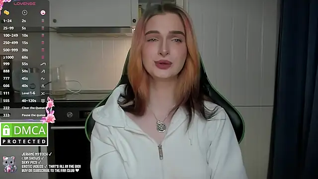 Snapshot of Lee_Loo chatting on 01/27/25, 01:52 Lee Loo online show from 01/27/25, 01:52