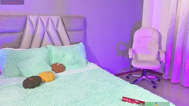 Miaparkerss  online show from 01/31/25, 09:48