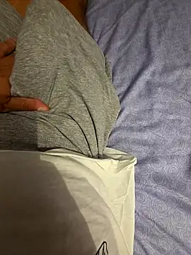 mailon02 online show from 10/23/25, 05:01