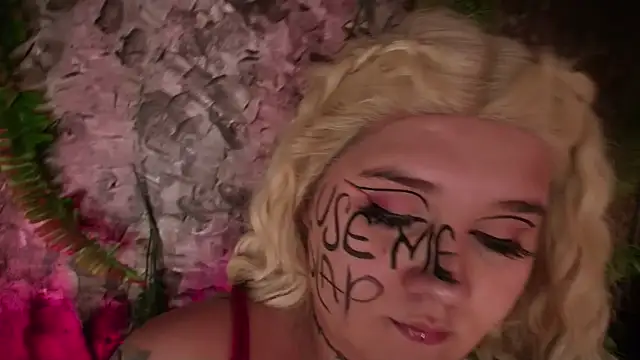 Laura takint online show from 12/12/24, 08:43