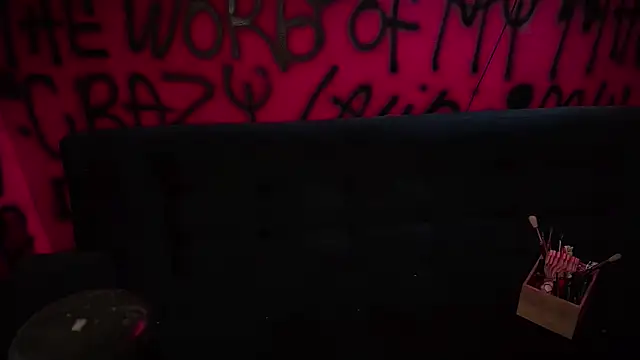 Laura takint online show from 02/05/25, 04:03