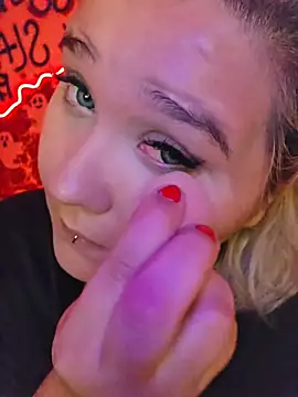 Laura takint online show from 10/10/25, 09:25