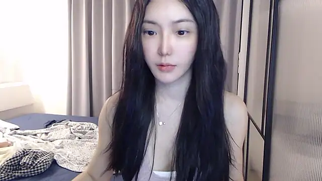Snapshot of TBgril chatting on 06/24/26, 12:15 TBgril online show from 06/24/26, 12:15