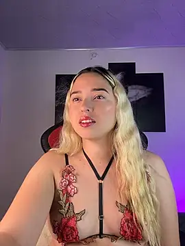 Irisweet  online show from 10/18/25, 10:38