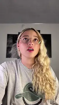 Irisweet  online show from 11/16/25, 09:31