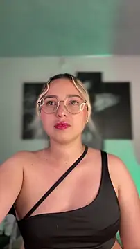 Irisweet  online show from 02/04/26, 10:15