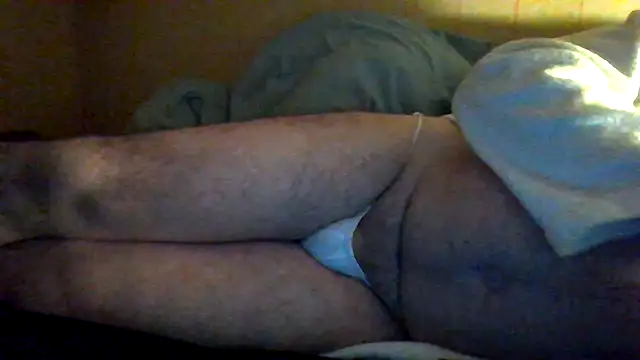 Snapshot of Krissttof chatting on 12/21/25, 09:55 Krissttof online show from 12/21/25, 09:55