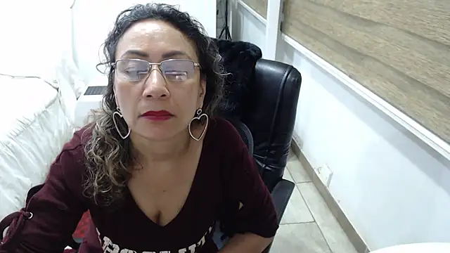 jesy hot online show from 10/22/25, 02:56