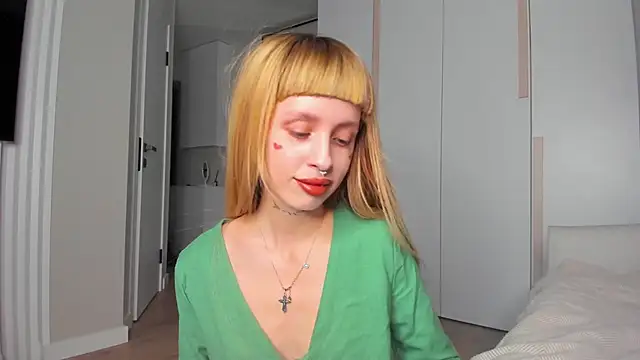 FlowerOfSin2001 online show from 04/13/26, 01:27