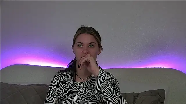 RachelSimpson online show from 03/12/25, 06:33