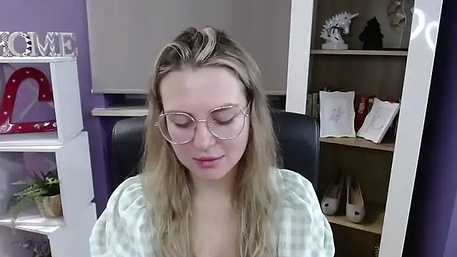 Zoey Erotic online show from 11/12/25, 05:30