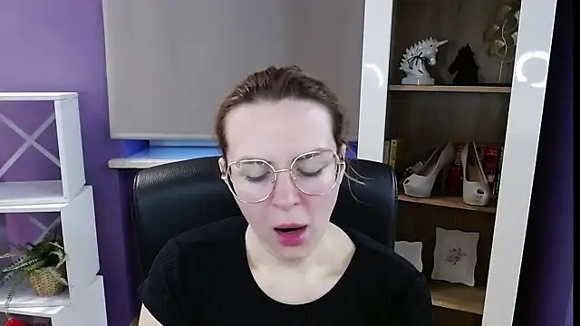 Zoey Erotic online show from 04/07/26, 04:35